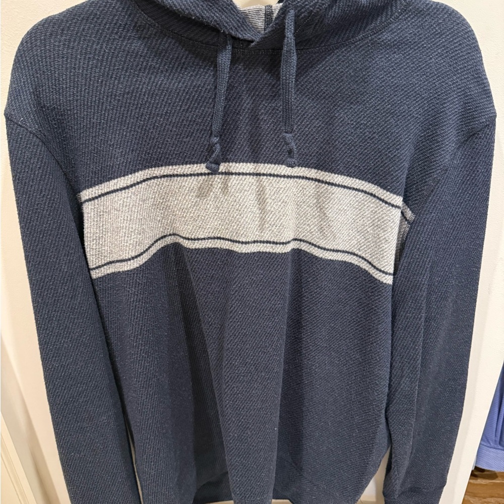 Faherty Men’s Blue and Gray Textured Hoodie